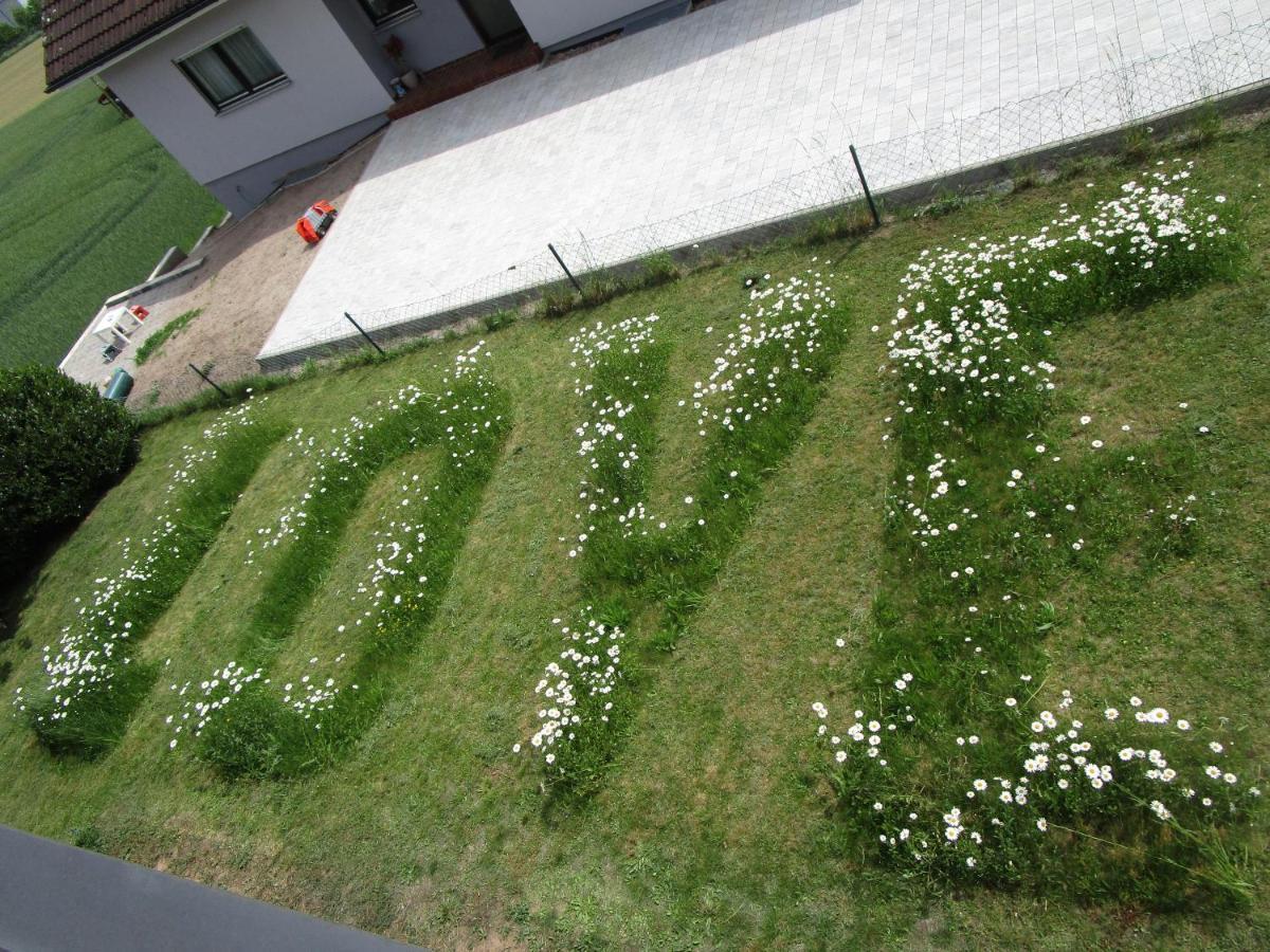 Zeit Fuer Dich Apartment Himmelkron Bagian luar foto